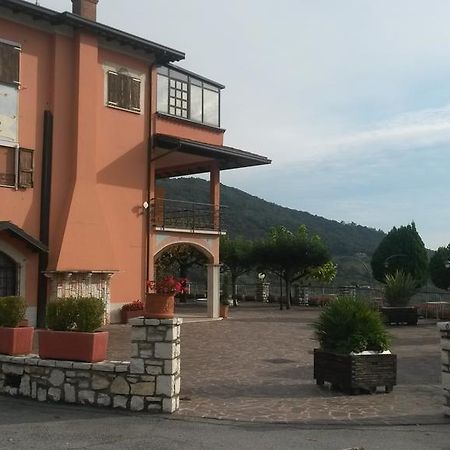 Ristorante Albergo San Michele Ome Buitenkant foto