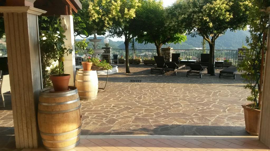 Ristorante Albergo San Michele Ome Buitenkant foto