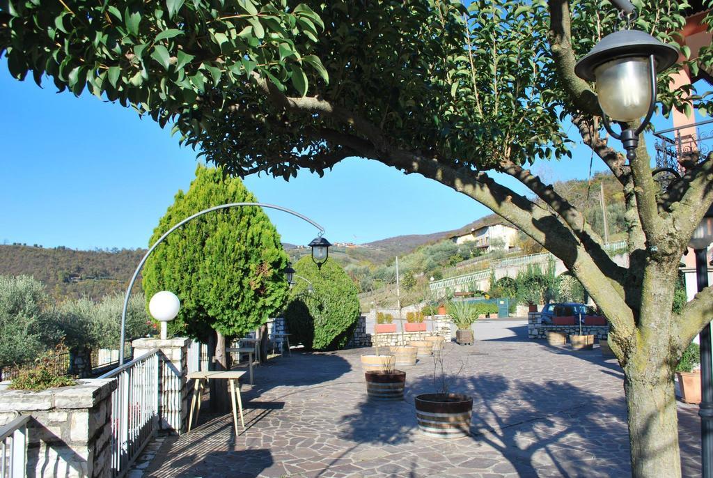 Ristorante Albergo San Michele Ome Buitenkant foto