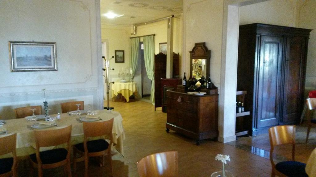 Ristorante Albergo San Michele Ome Buitenkant foto