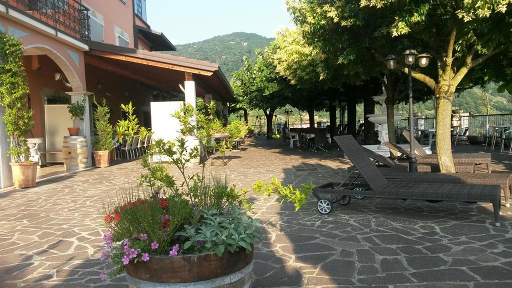 Ristorante Albergo San Michele Ome Buitenkant foto