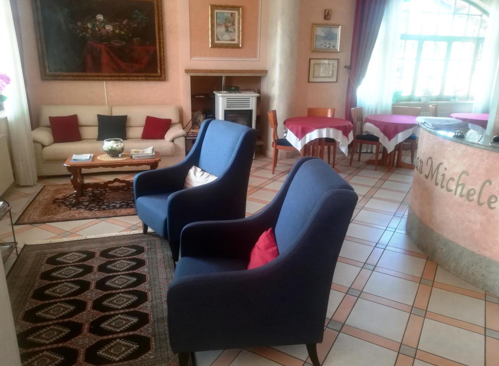 Ristorante Albergo San Michele Ome Buitenkant foto