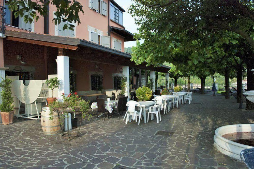 Ristorante Albergo San Michele Ome Buitenkant foto