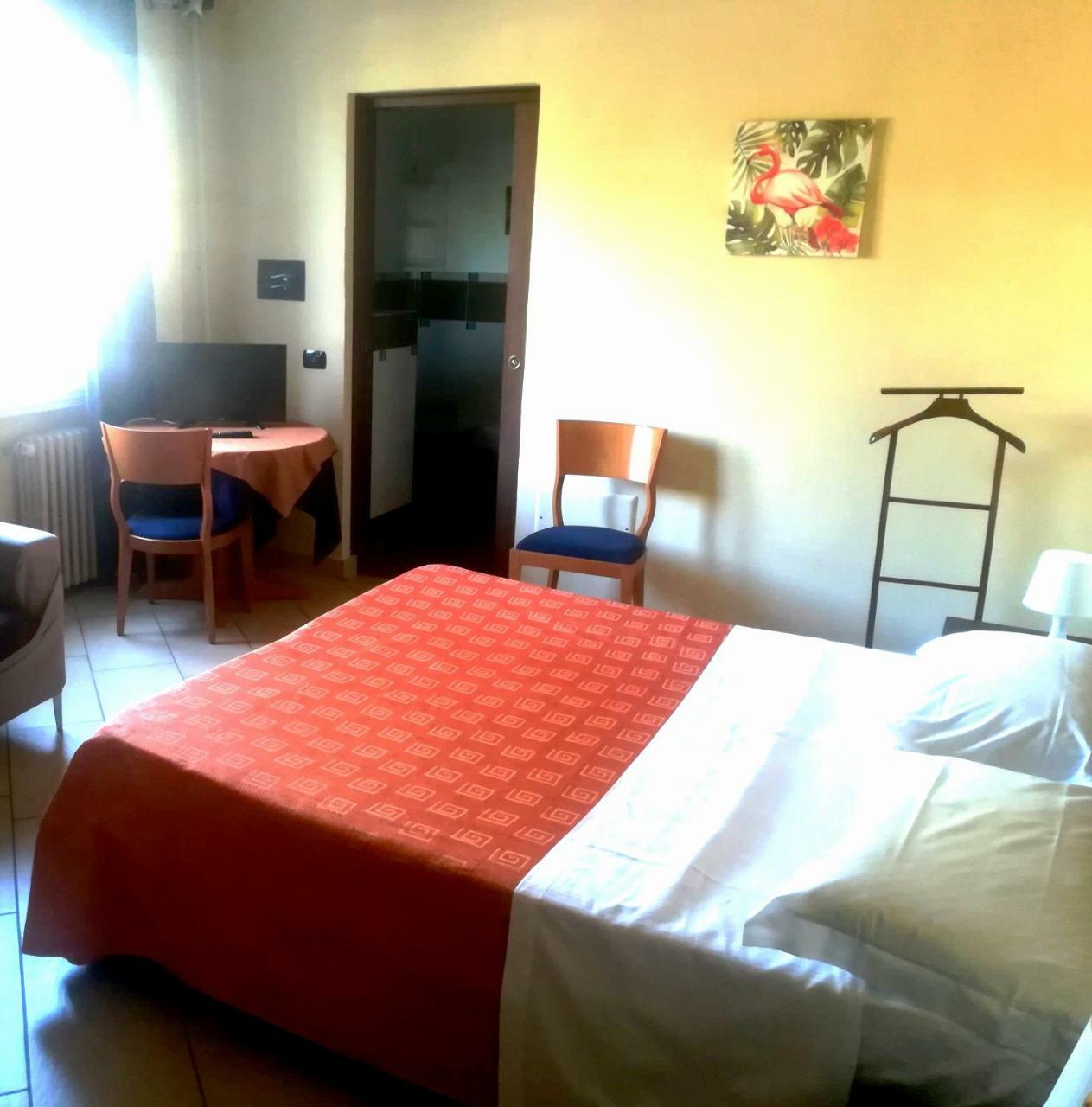 Ristorante Albergo San Michele Ome Buitenkant foto